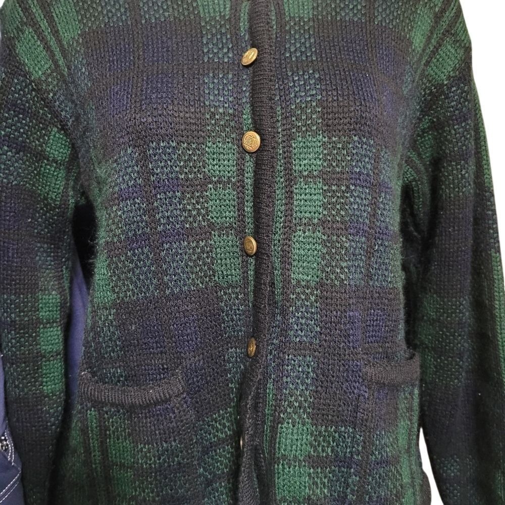 Tally-Ho Woman Sm Green Plaid Cardigan Gold Crest Button Dark Academia Preppy